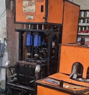 5 Liter PET Blowing Machine With Double Head -1